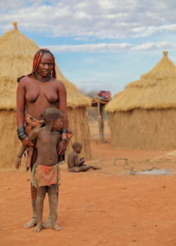 himba mother with son